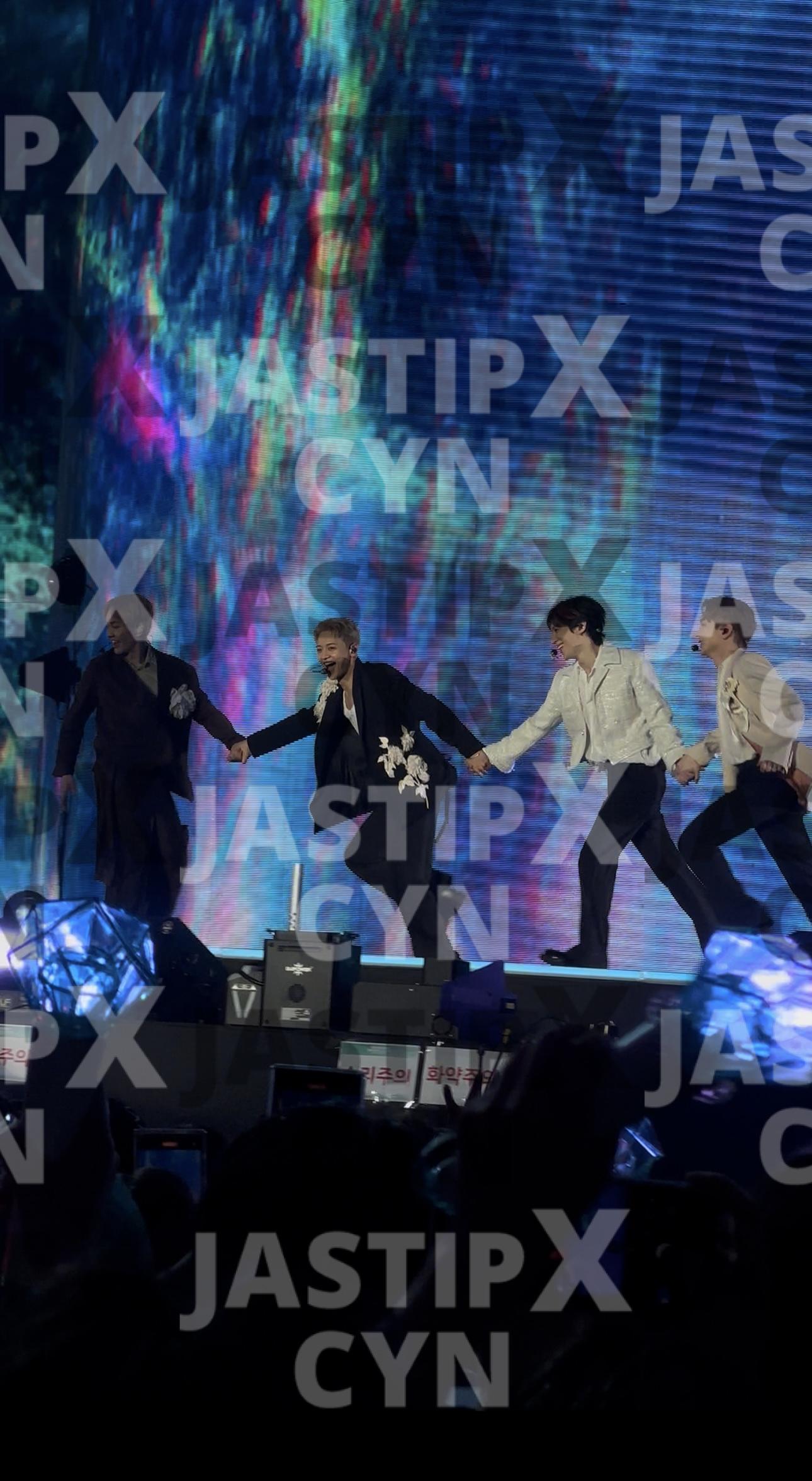 Shinee WORLD VII E.S.S.A.Y 05.25